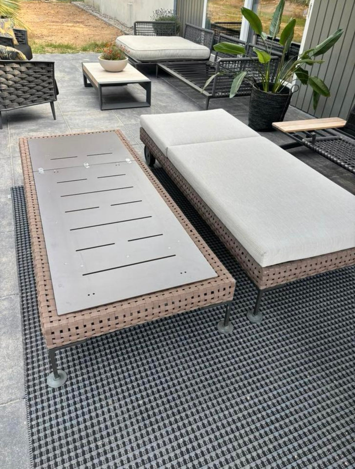 B&B Italia Charles Sunbed + afdekhoes verrijdbaar