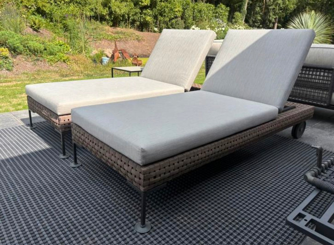 B&B Italia Charles Sunbed + afdekhoes verrijdbaar