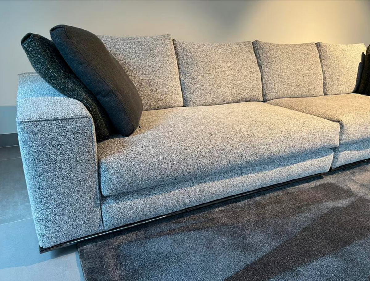 Minotti Hamilton Modulares Ecksofa bestehend aus 4 Elementen