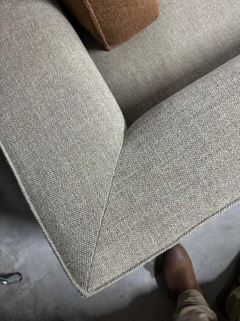 Design on Stock Aikon Lounge hoekbank – Milton stof, 300 × 255 cm – foto 7