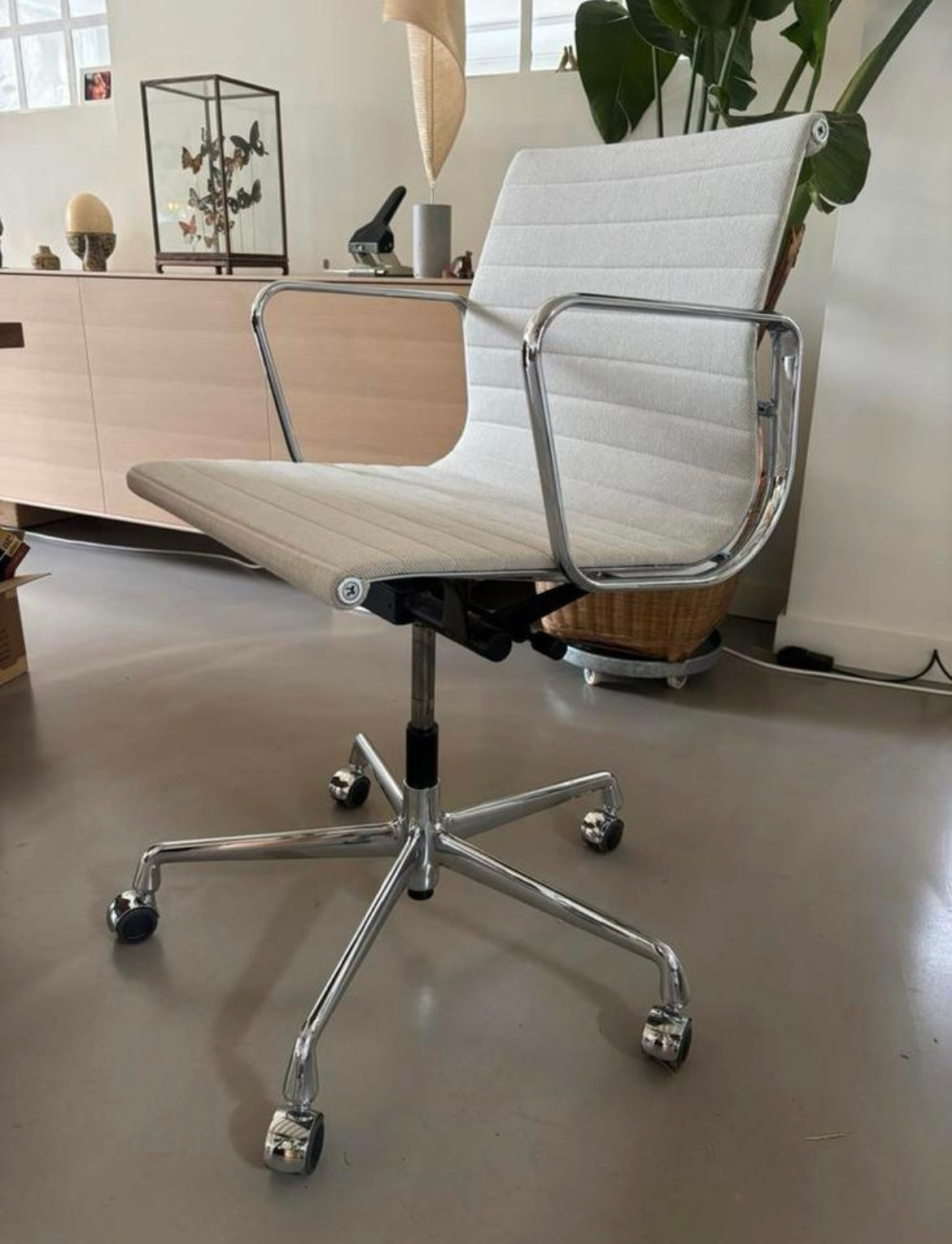 Vitra Eames EA17 verstelbare bureaustoel