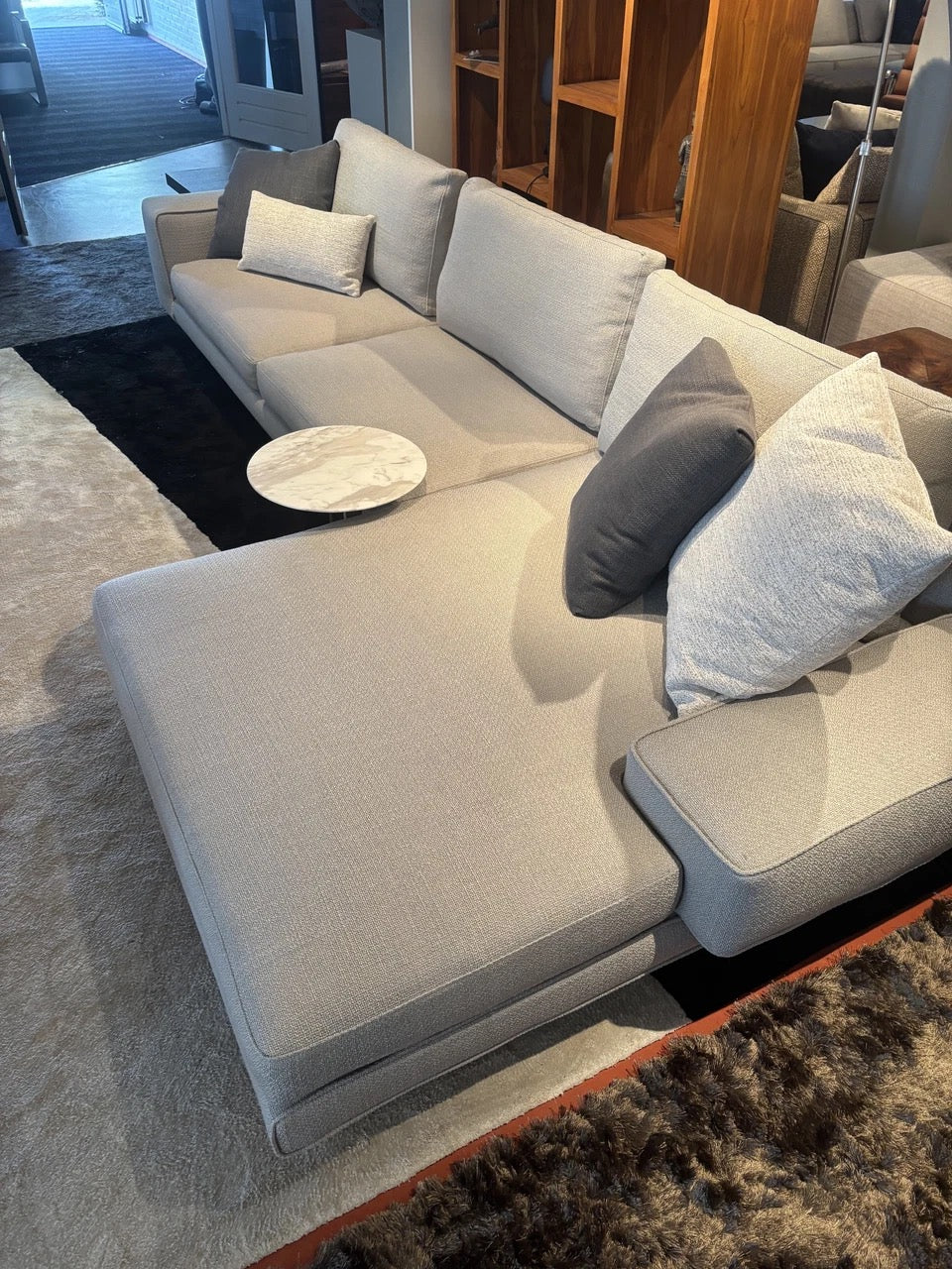 Minotti Sherman hoekbank 106x350x142cm in stof Norton