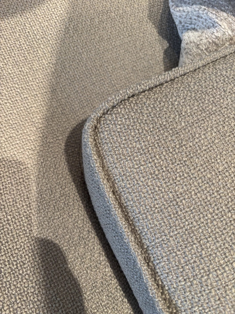 Minotti Sherman hoekbank 106x350x142cm in stof Norton