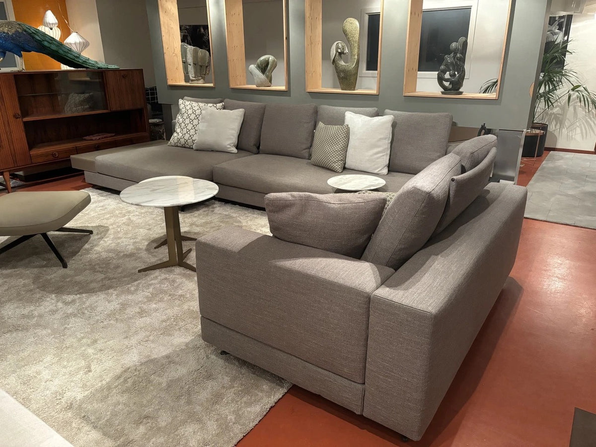 Minotti White Modular Corner Sofa – Flexible and Innovative Design
