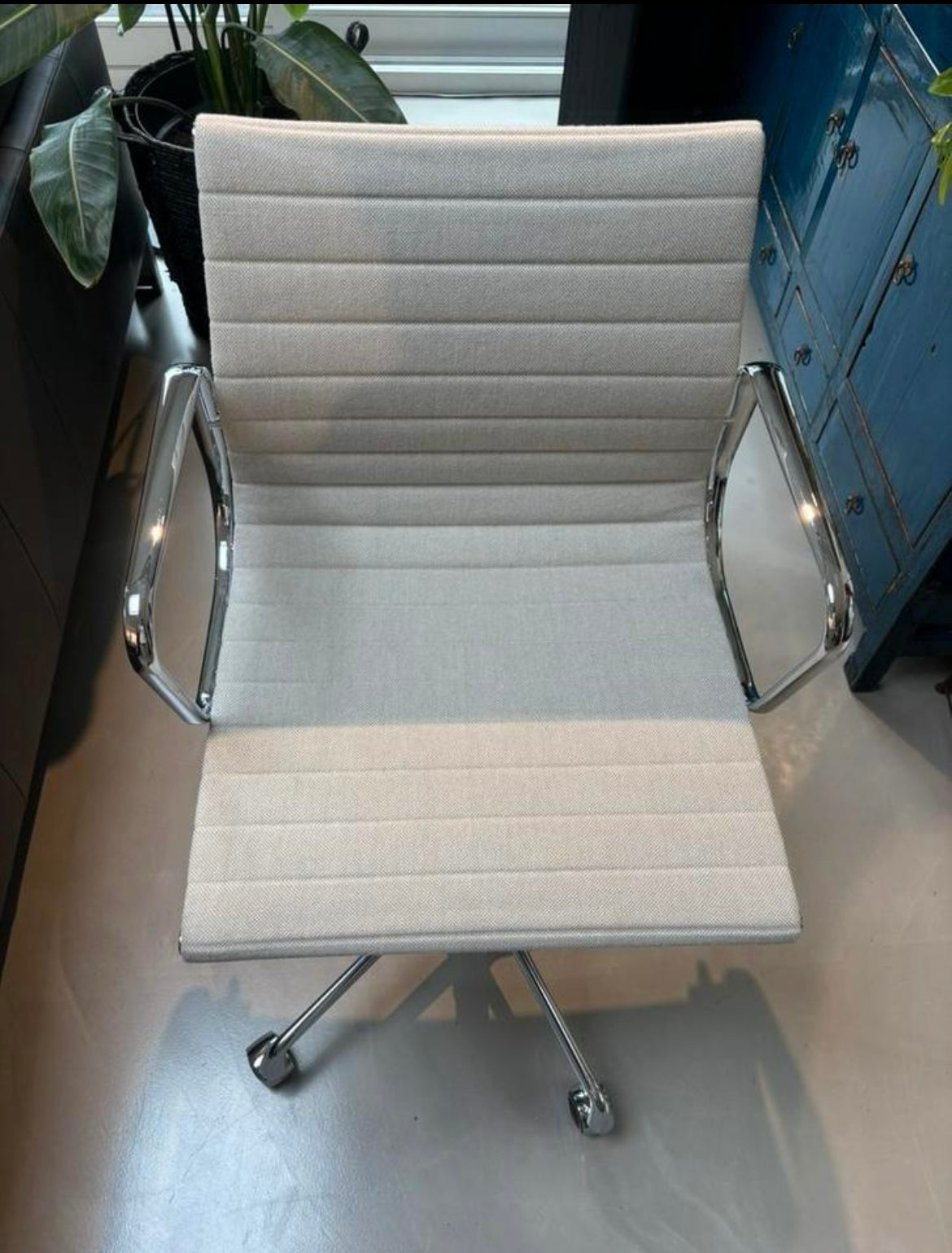 Vitra Eames EA17 verstelbare bureaustoel