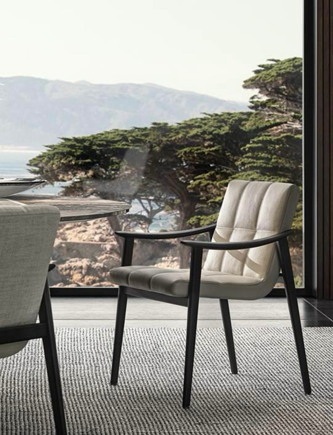 4x Minotti Fynn by Gam Fratesi leather Aspen show model 2023