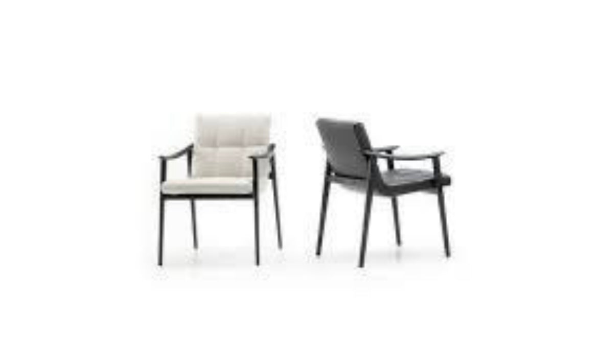 4x Minotti Fynn by Gam Fratesi leather Aspen show model 2023
