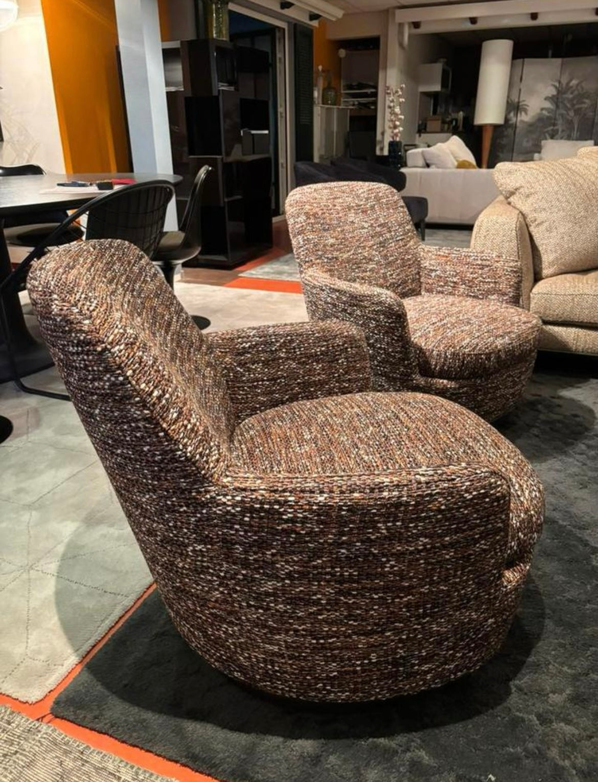 Minotti Jacques draaibare fauteuils showmodel