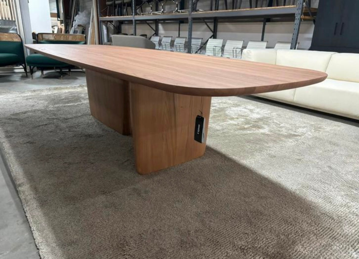 B&B Italia Tobi Ishi 114x313cm in Brushed Elm