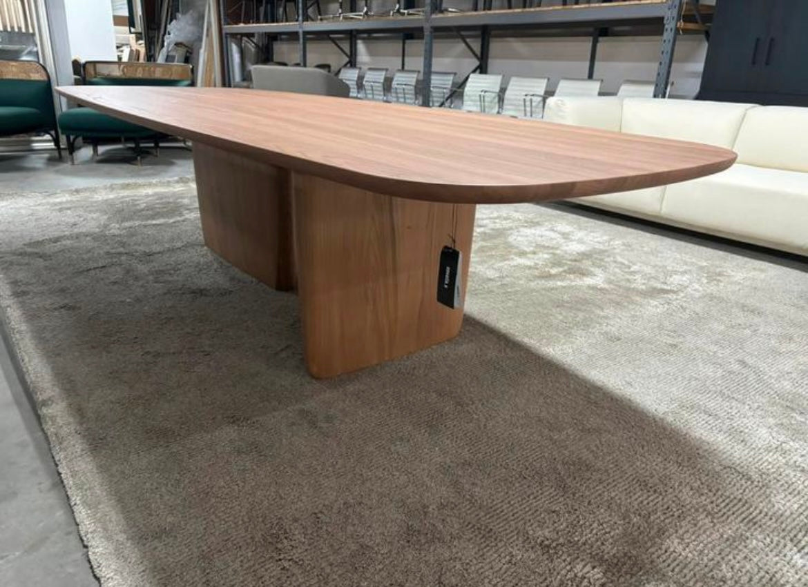 B&B Italia Tobi Ishi 114x313cm in Brushed Elm