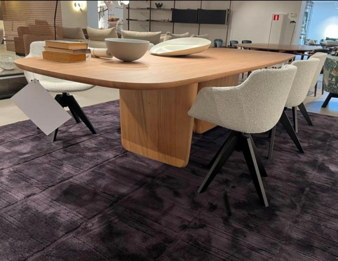 B&B Italia Tobi Ishi 114x313cm in Brushed Elm