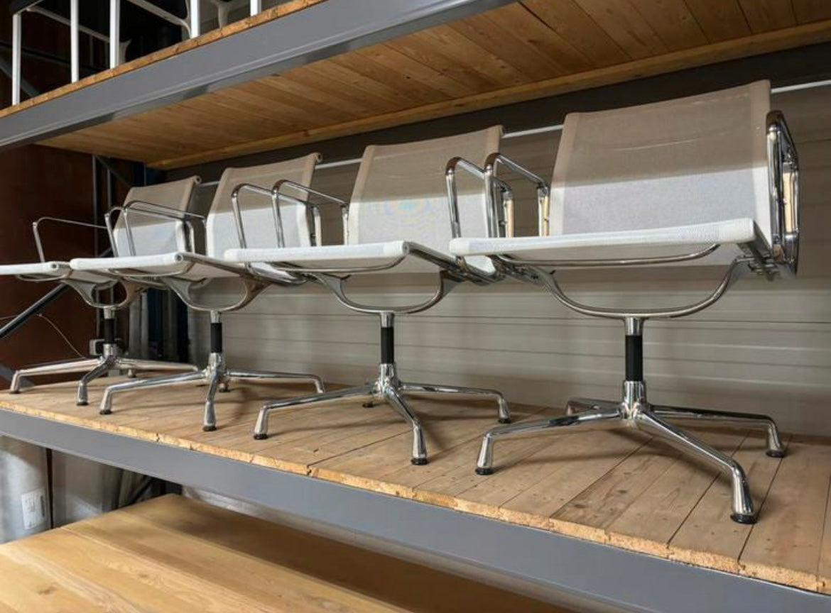 Vitra Eames E 108 draaibare stoelen in meerdere varianten