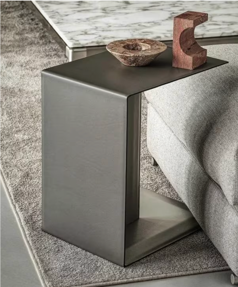 Flexform Plain overschiif bijzettafel tuig leder sand 5001