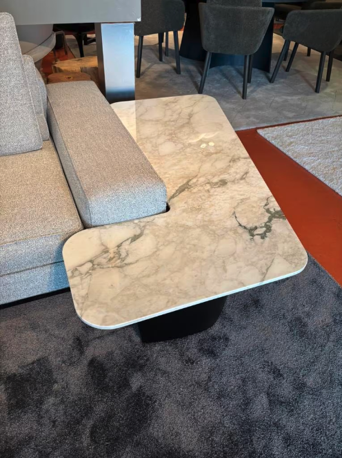 Minotti song