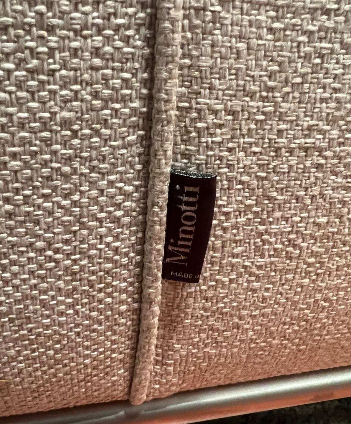 Minotti Hamilton hoekbank in stof Pitti Corda grijs/ecru 104x235cm