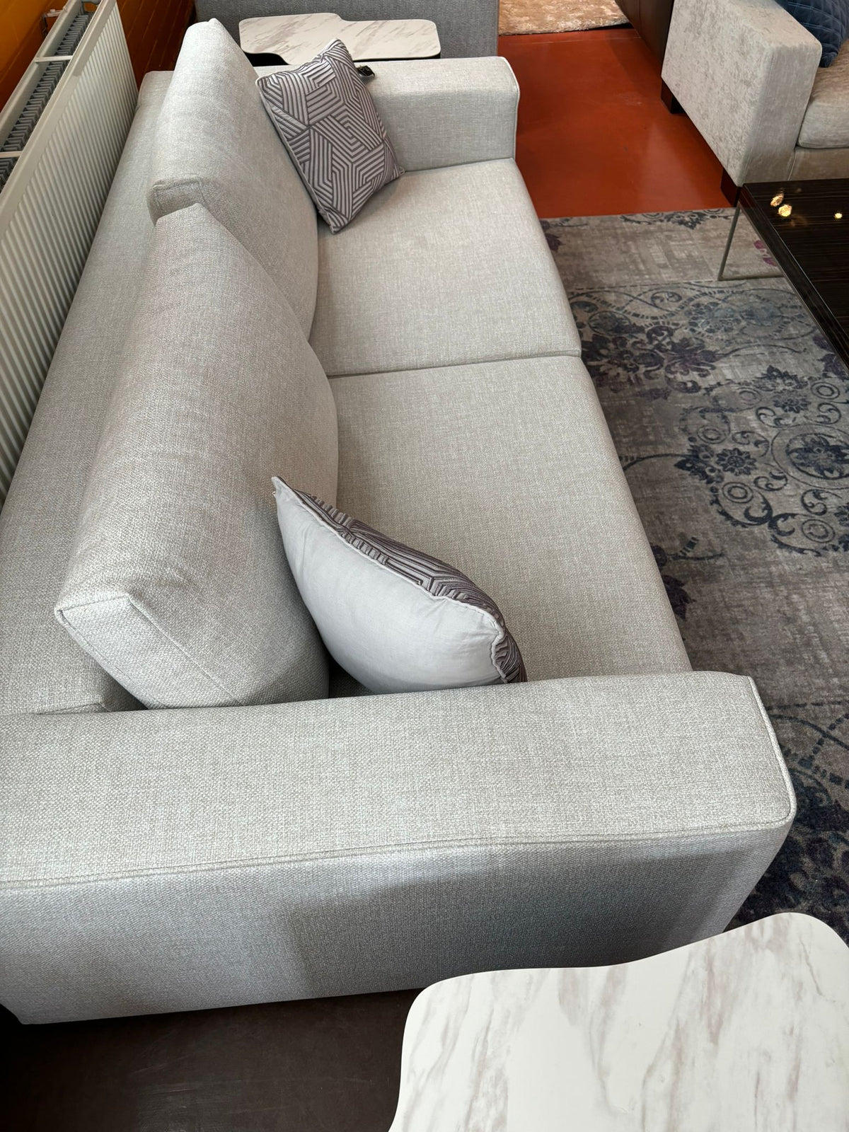 Minotti Hamilton Ecksofa aus Pitti Corda Stoff grau/ecru 104x235cm