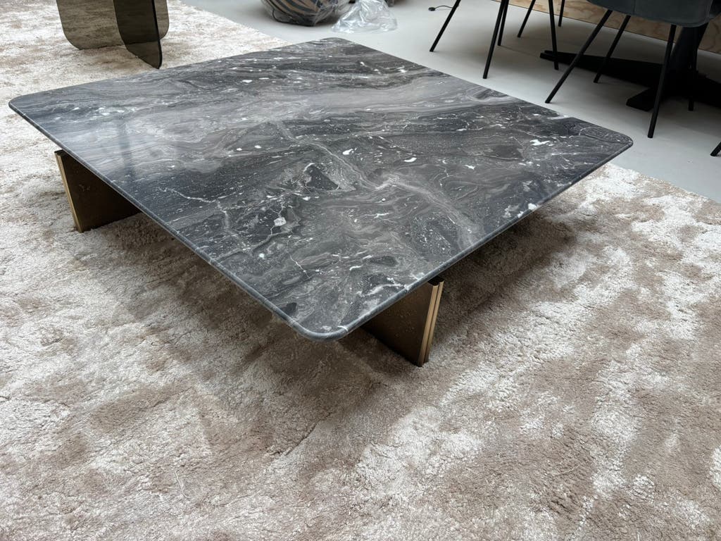 Minotti Yves salontafel – Grigio Orobico marmer, 120 × 120 cm – foto 2