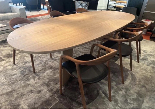 Artisan Neva eetkamerstoel – ontwerp en karakter