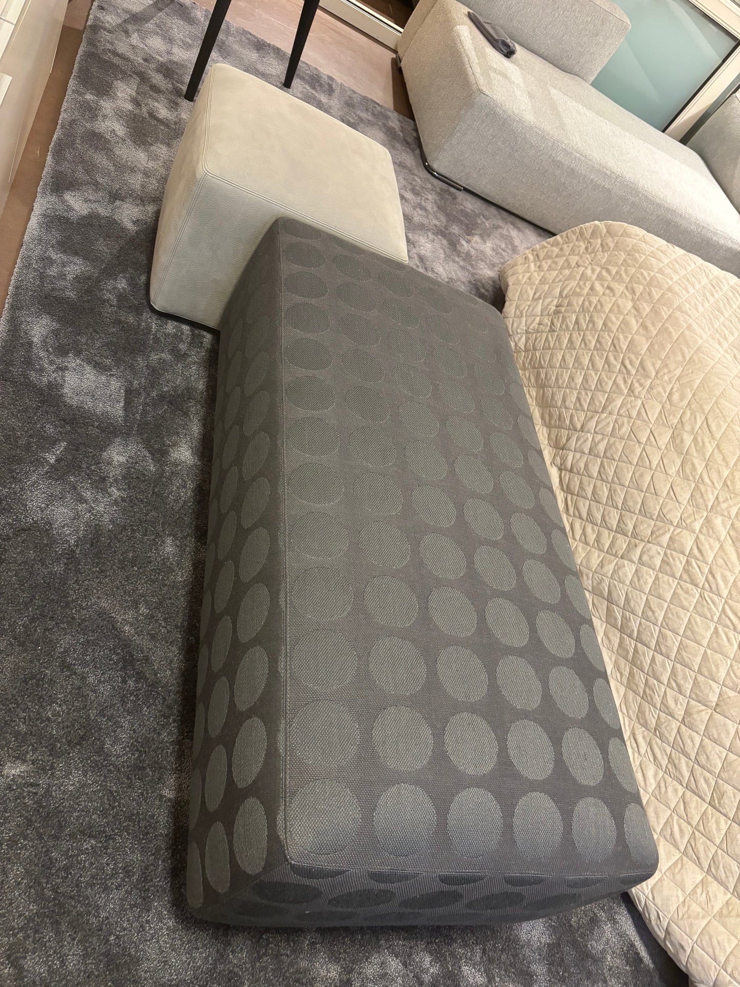 Minotti Damier Pouf/ Ottoman combi stof/ leder