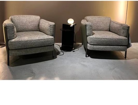 2x Minotti Shelly armchairs saddle leather fabric cat. F show model