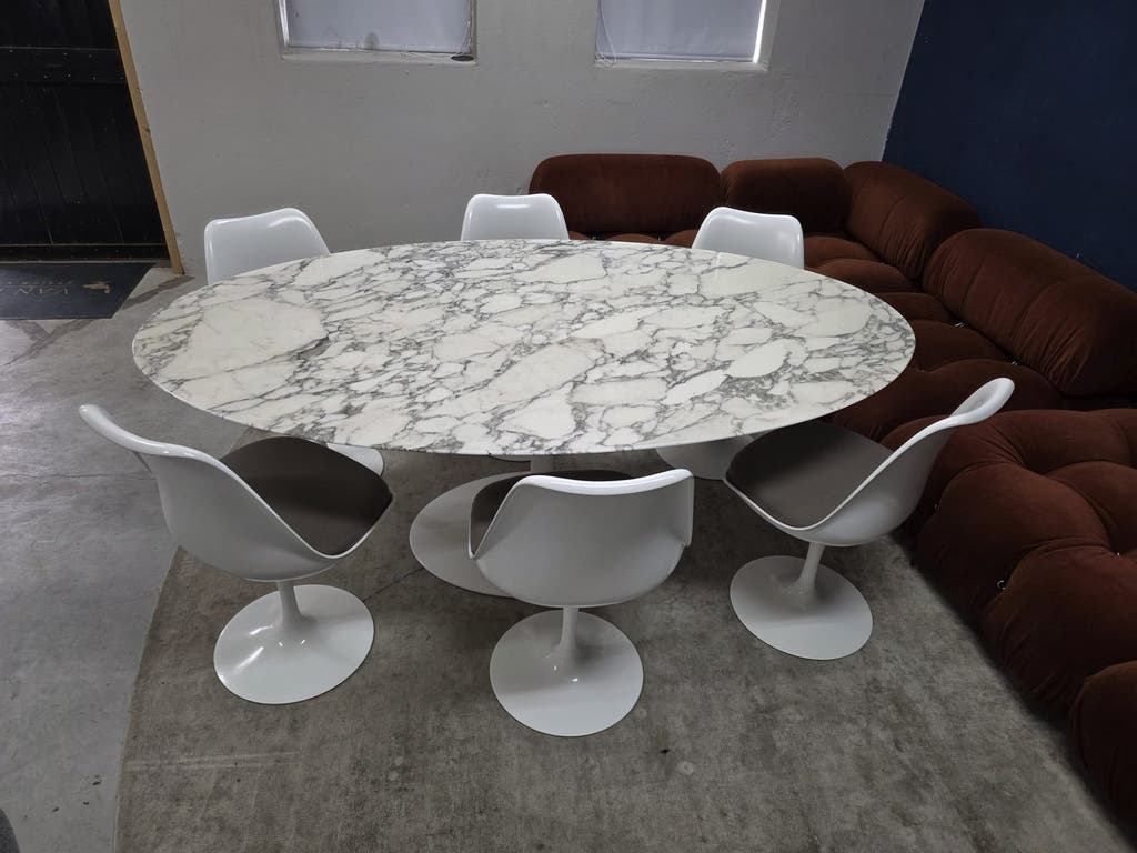 Knoll Saarinen Tulip eettafel met zes stoelen – foto 5