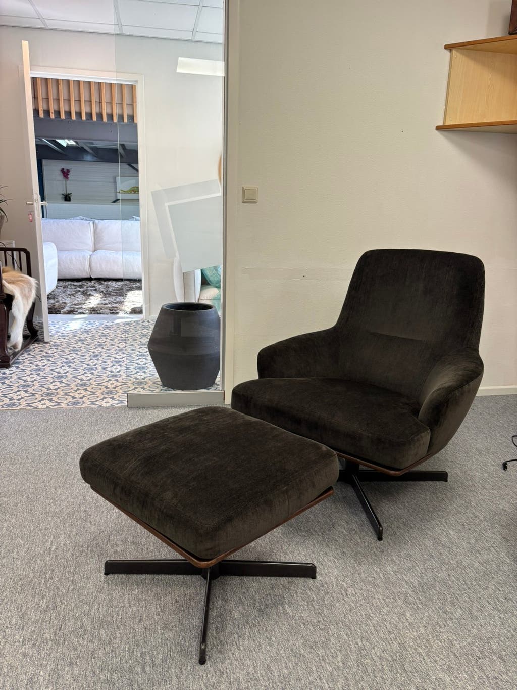 Minotti Coley fauteuil met Ottoman – stof categorie G – foto 1