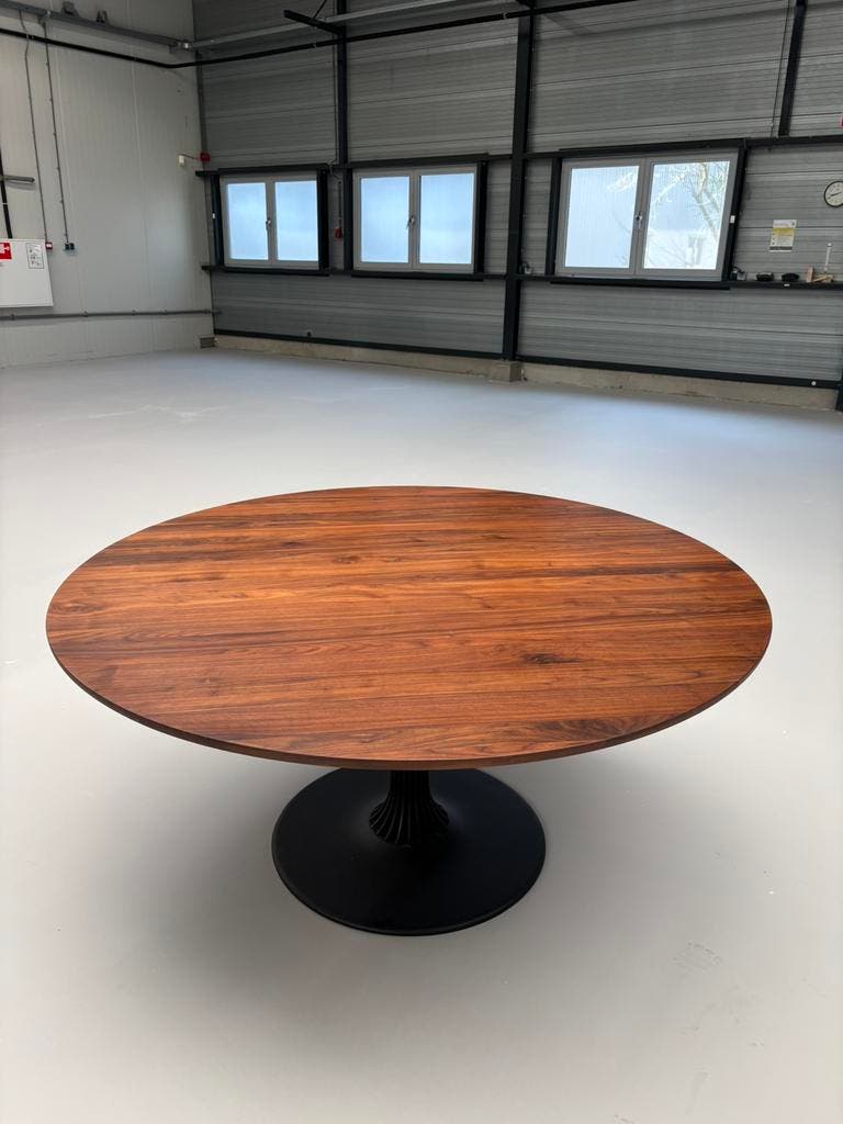 Arco Joist eettafel – massief walnoot, 160 cm – foto 4