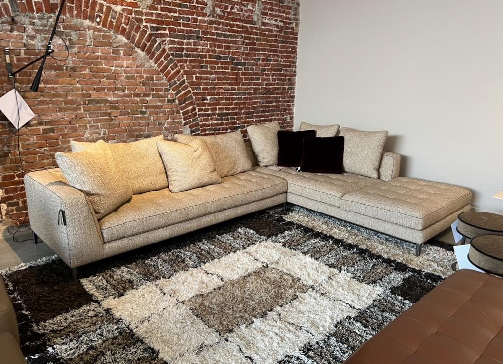 Maxalto Lucrezia hoekbank – bouclé Losanna 207, 349 × 249 cm – foto 1