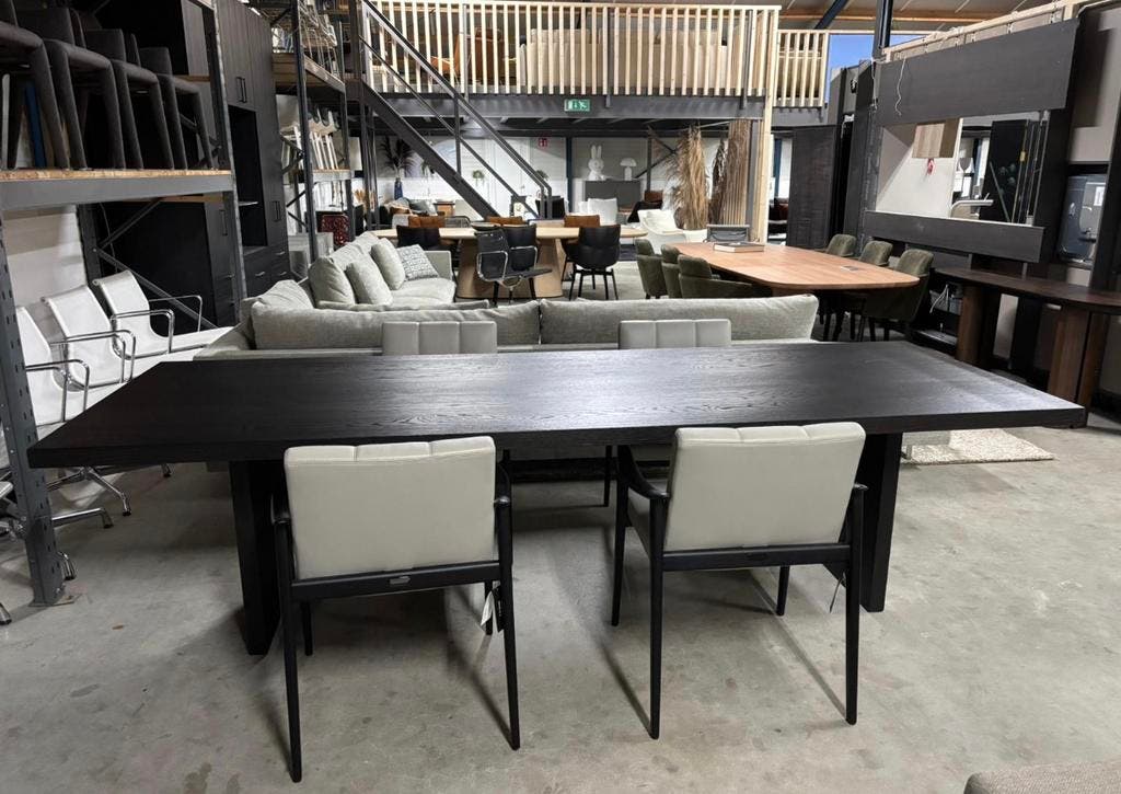 Van Rossum Common eettafel – zwart geborsteld eiken, 100 × 280 cm – foto 4