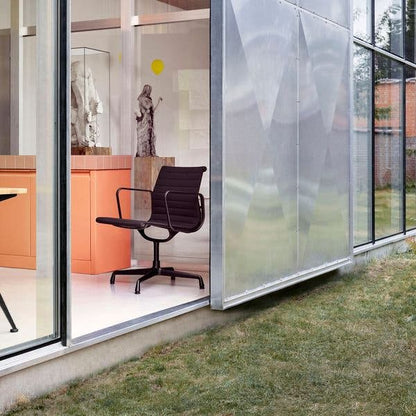 4 Vitra Ea108 Eames chairs bordeaux 2026 voor & achter leder