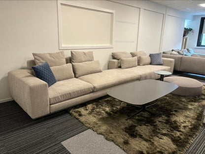 Minotti Freeman modulaire hoekbank – lichtgrijze stof – foto 7