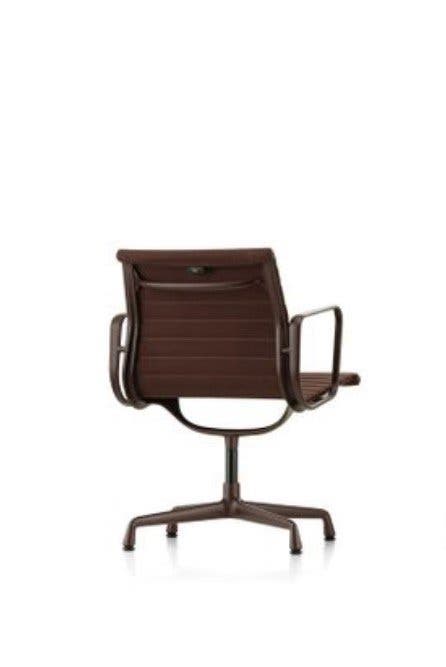 4 Vitra Ea108 Eames chairs bordeaux 2026 voor & achter leder