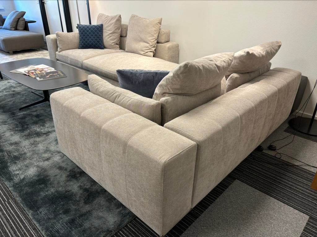 Minotti Freeman modulaire hoekbank – lichtgrijze stof – foto 4