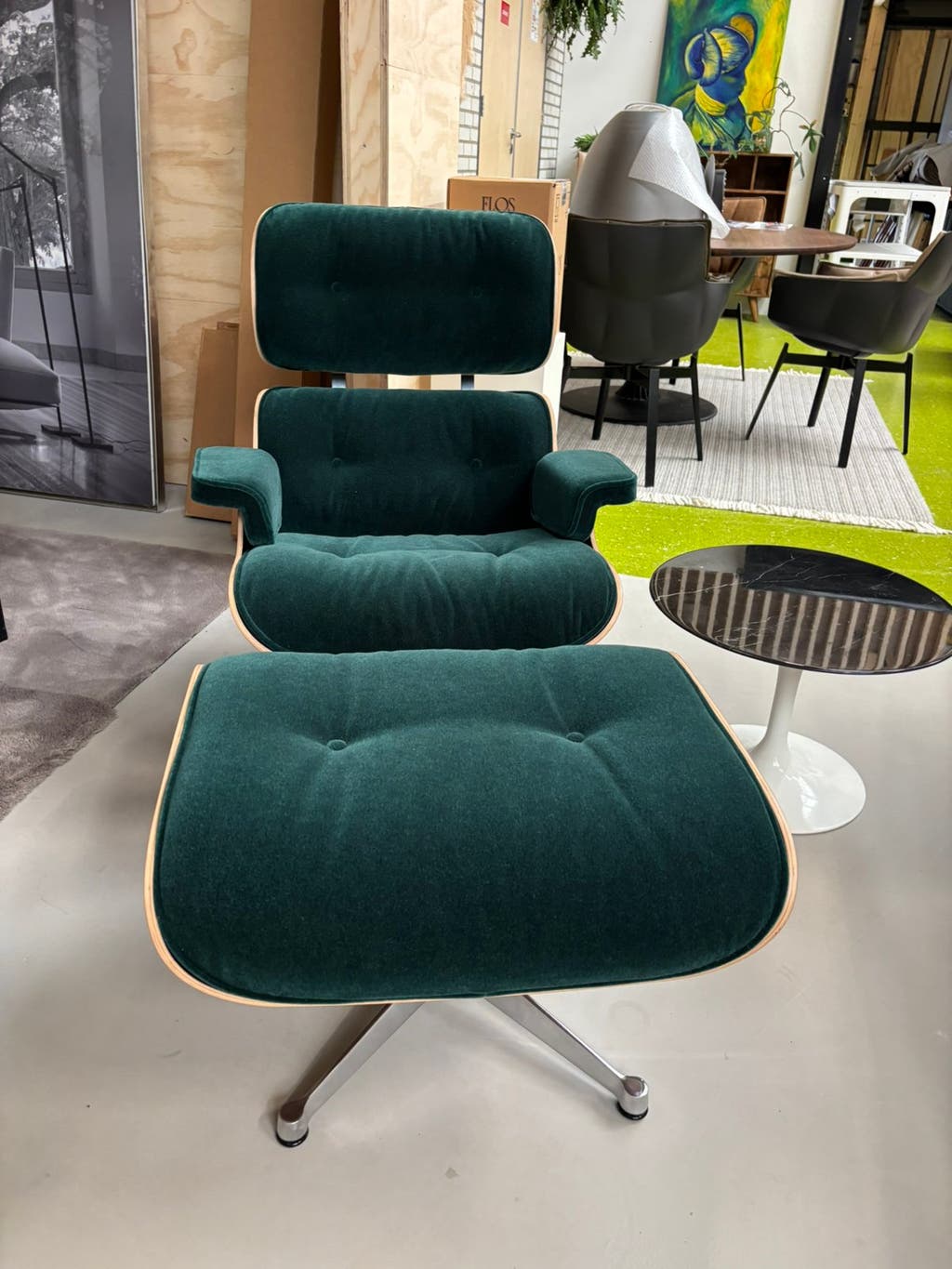 Vitra Lounge Chair XL en Ottoman – palissander en Calma stof – foto 3