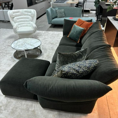 Edra Standard 280-312cm + Pouf LP € 21.500,- in fabric S