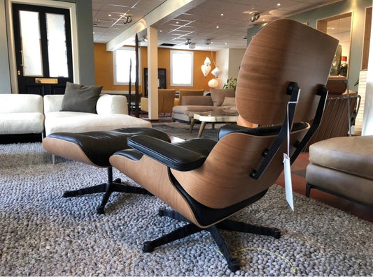 Vitra Lounge Chair + Ottoman American cherry prem Leather Nero