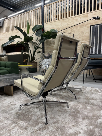 Vitra Eames Lounge Chair EA 222 Chroom In Volledig Leder Voor & Achter