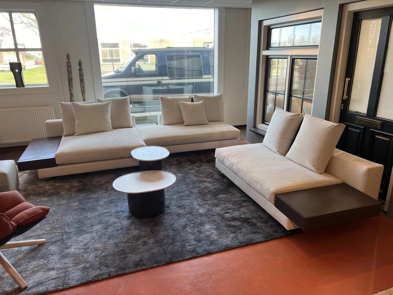 Minotti “White” Modulair Zitsysteem – Stijlvol en Flexibel Design