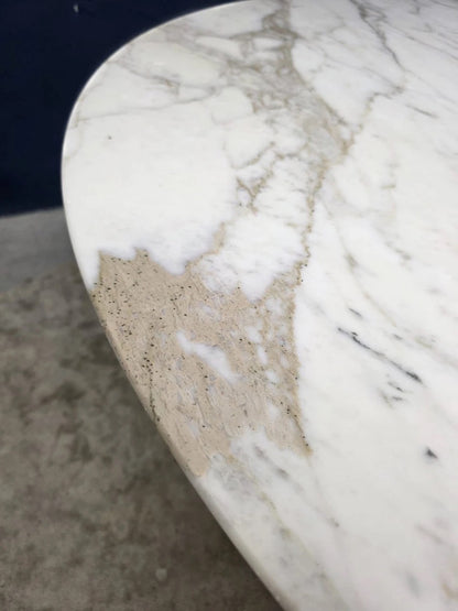 Poltrona Frau dining table 150cm Calacatta Oro marble