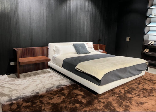 Minotti bed Brasilia 180x200cm mattress size