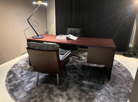 Minotti Linha Desk Studio Palisander Bronze show model 2024