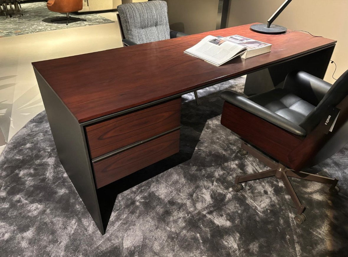 Minotti Linha Desk Studio Palisander Bronze show model 2024