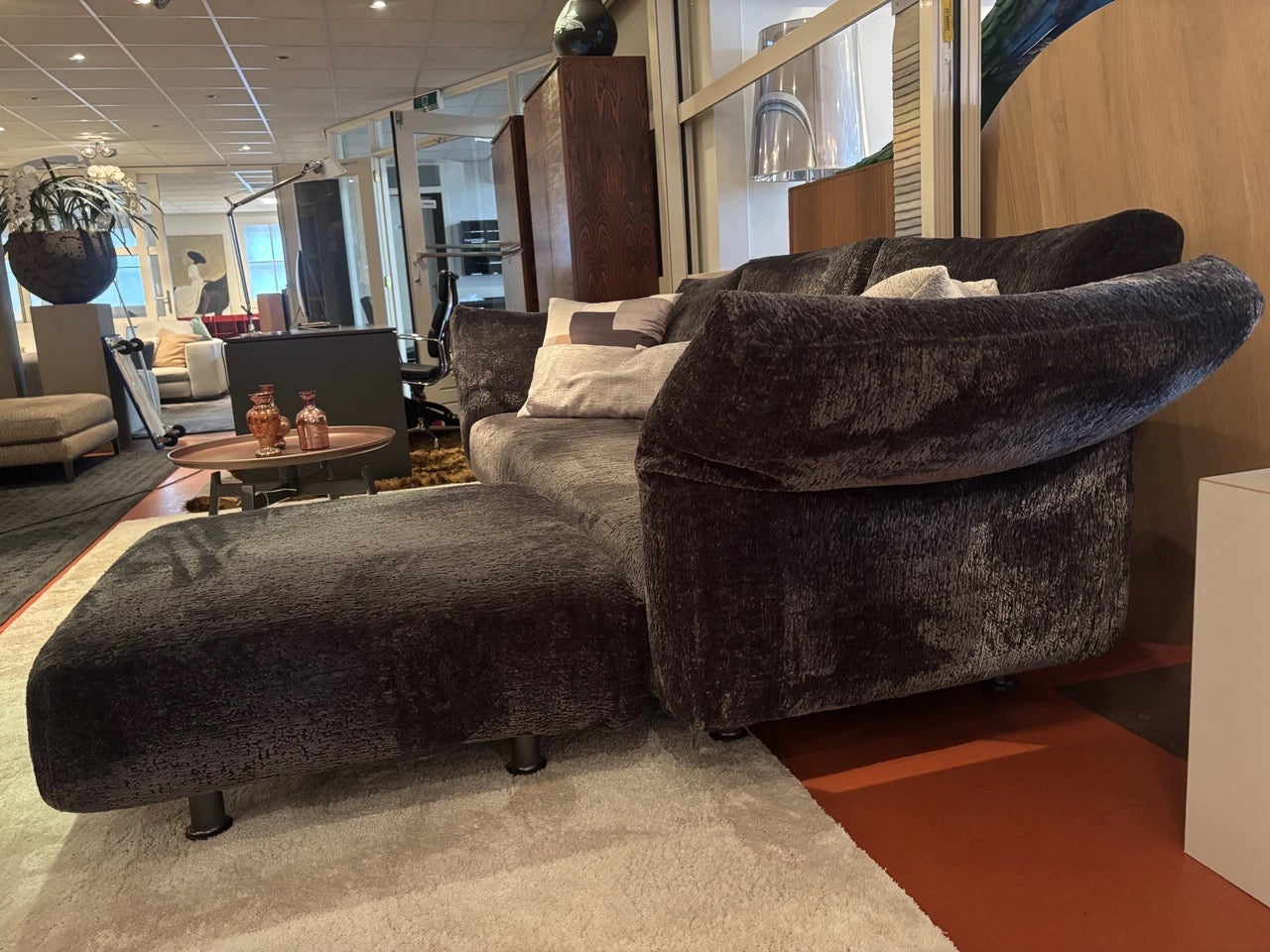 Edra Essential sofa 100-112 x 260/304cm stof cat T Nest