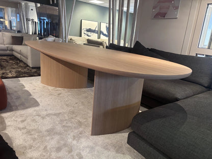 Arco Dew dining table 120x300cm in oak natural show model