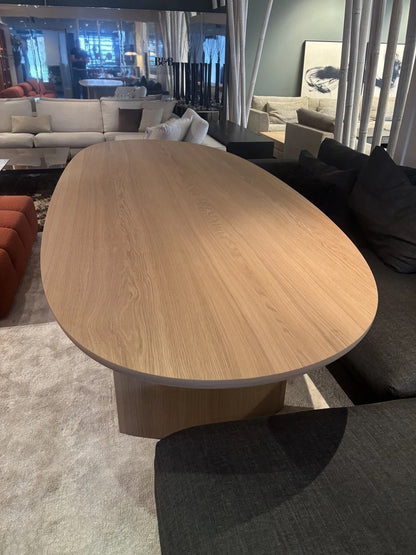 Arco Dew dining table 120x300cm in oak natural show model