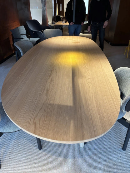 Arco Dew dining table 120x300cm in oak natural show model