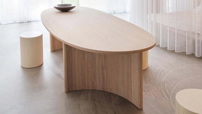 Arco Dew dining table 120x300cm in oak natural show model