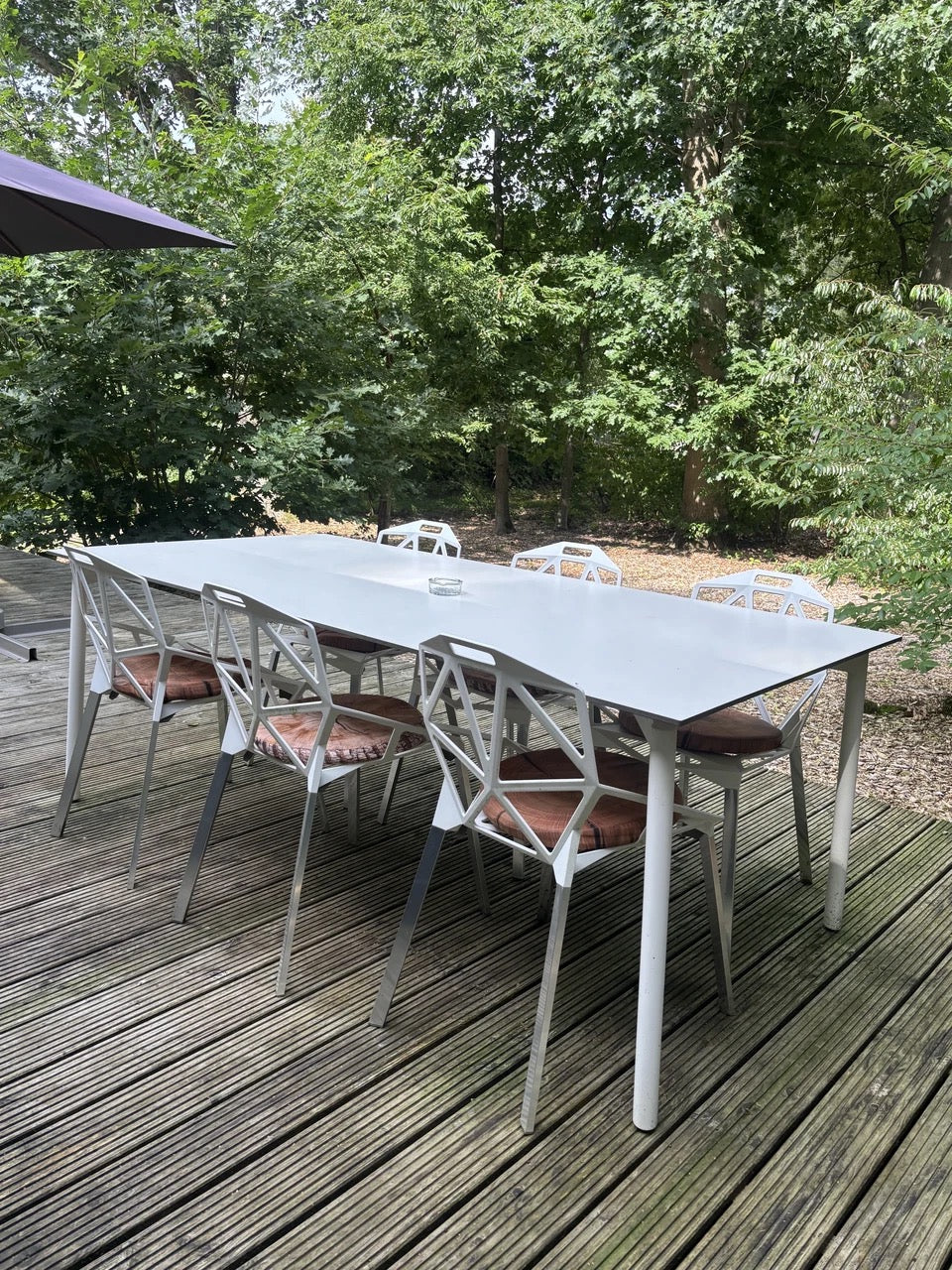 6 Magis One Stühle + Tisch in Weiß