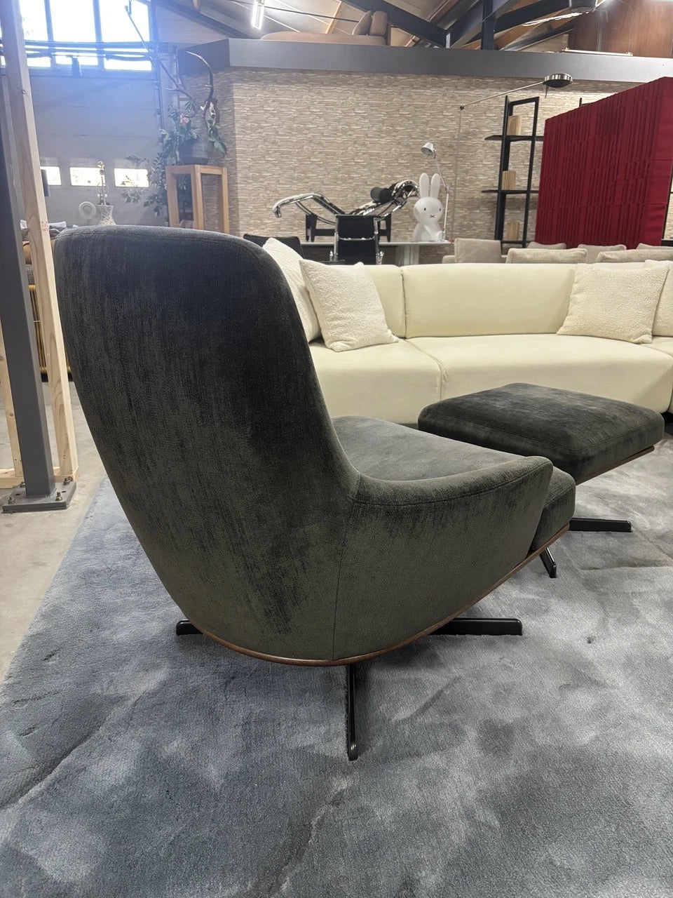 Minotti Coley Soft Lounge Chair + Ottoman - Fabric G Louisiana Velours