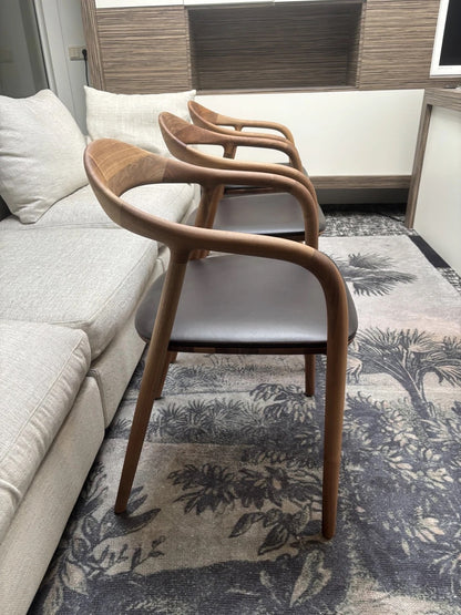 Artisan Neva Stoelen Walnoot Matte Lak ICM Zenith Leder